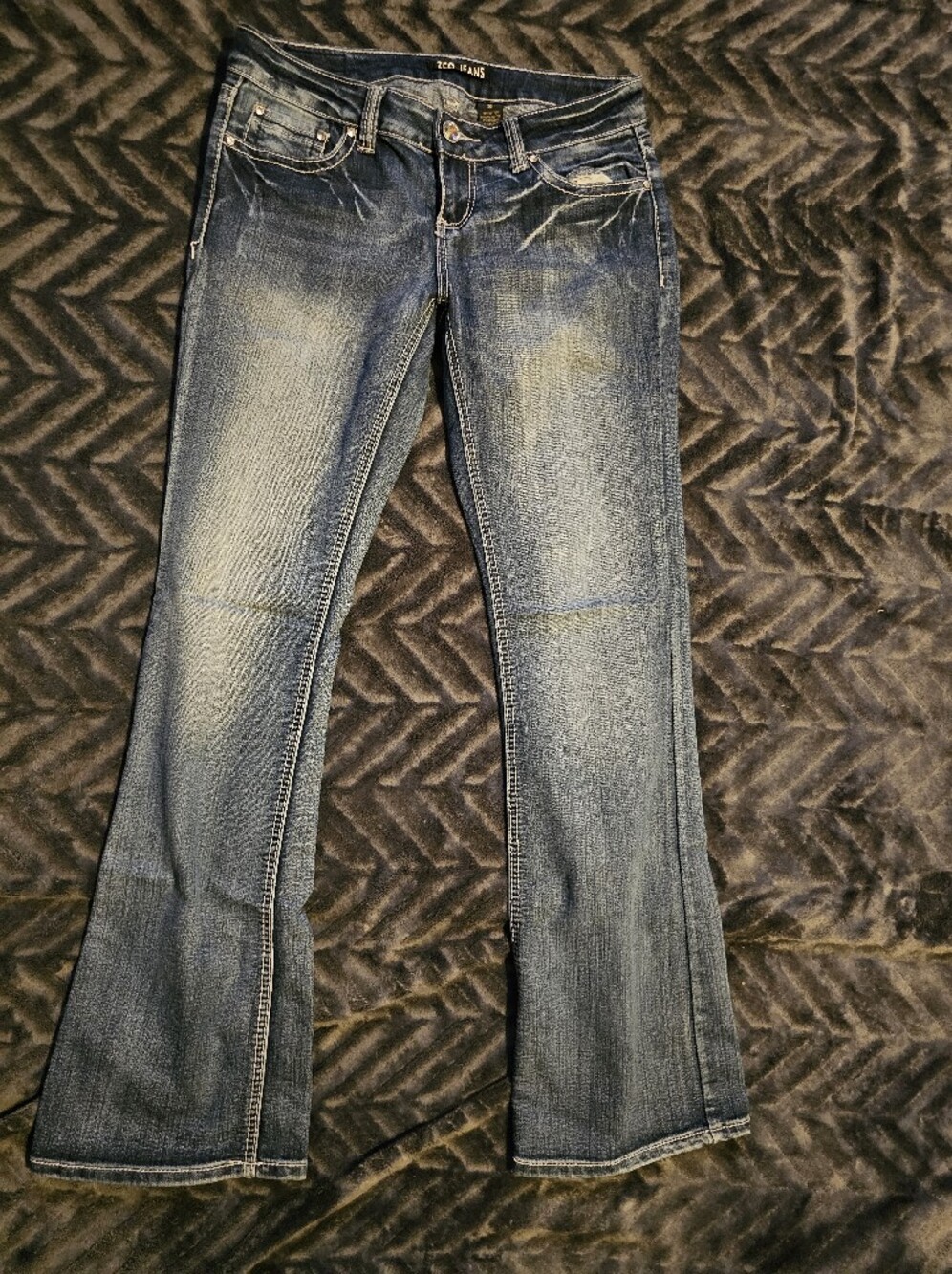 ZCo Jeans Women's Size 9 Bootcut Jeans Embellished Rhinestone Pockets Wings